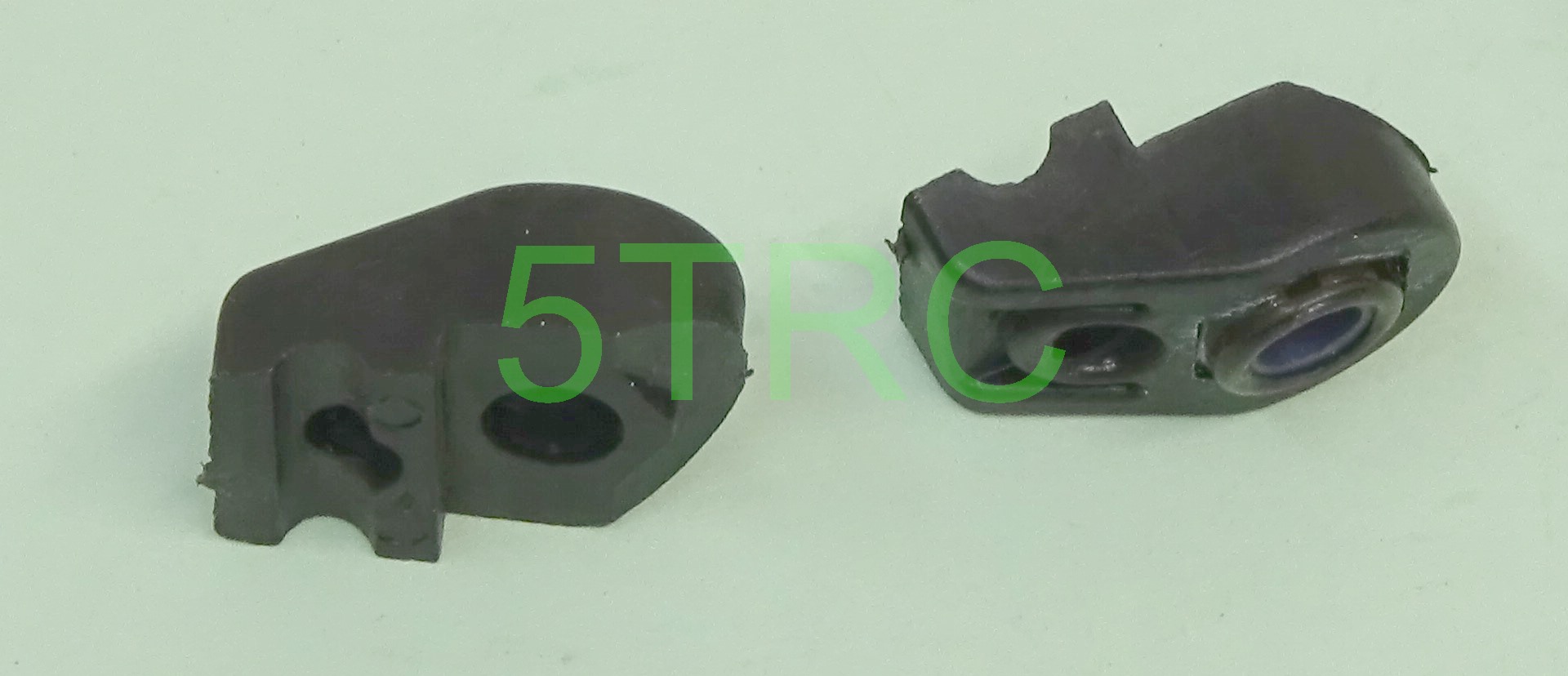 66132 Rofun 5B Front Upper Sway Bar Mount (1)